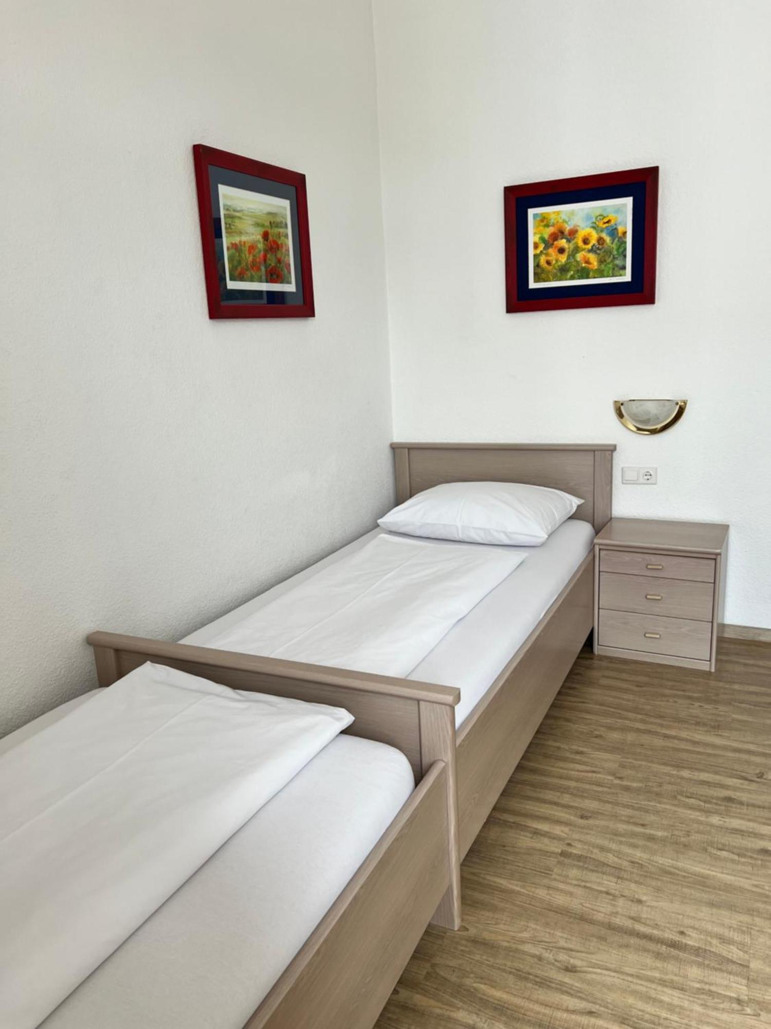 Hotel Fantasie Ansbach Bagian luar foto