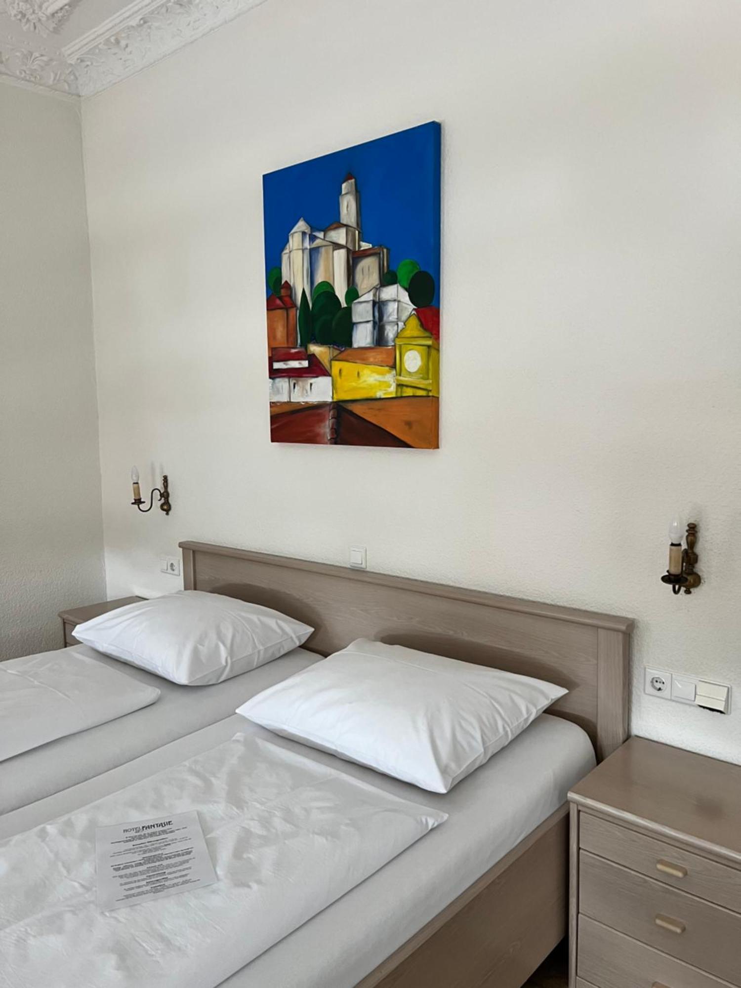 Hotel Fantasie Ansbach Bagian luar foto