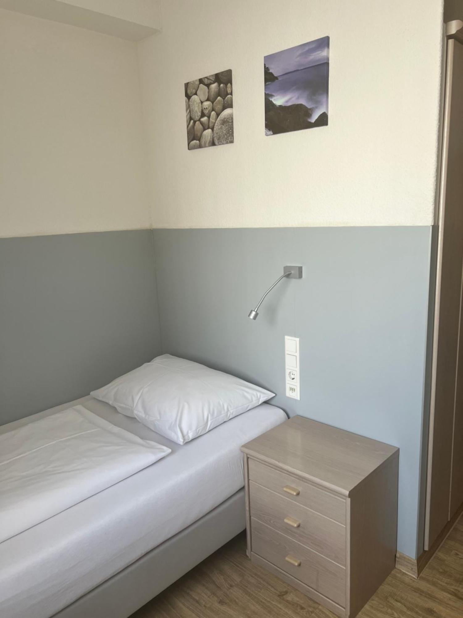 Hotel Fantasie Ansbach Bagian luar foto