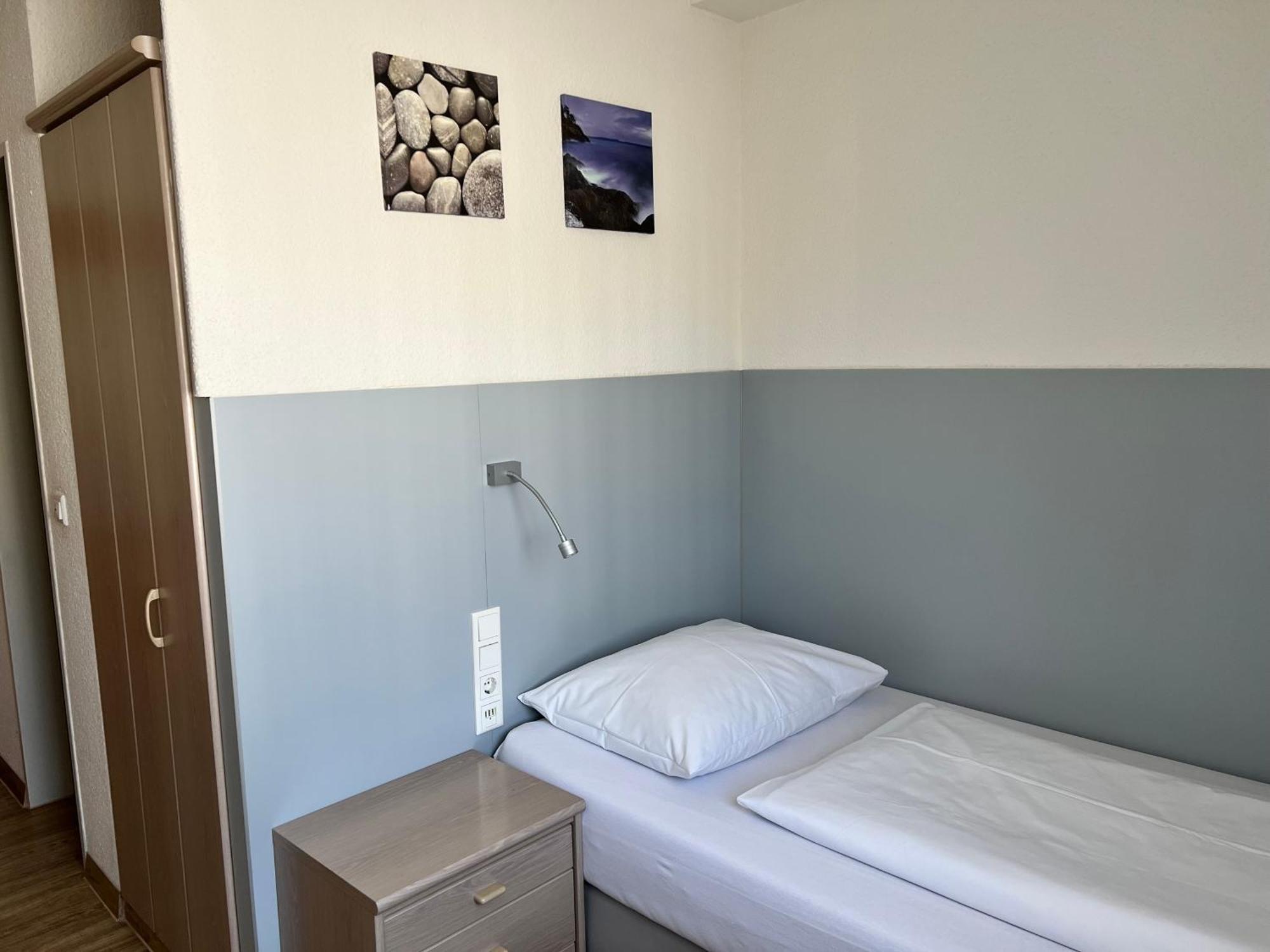 Hotel Fantasie Ansbach Bagian luar foto