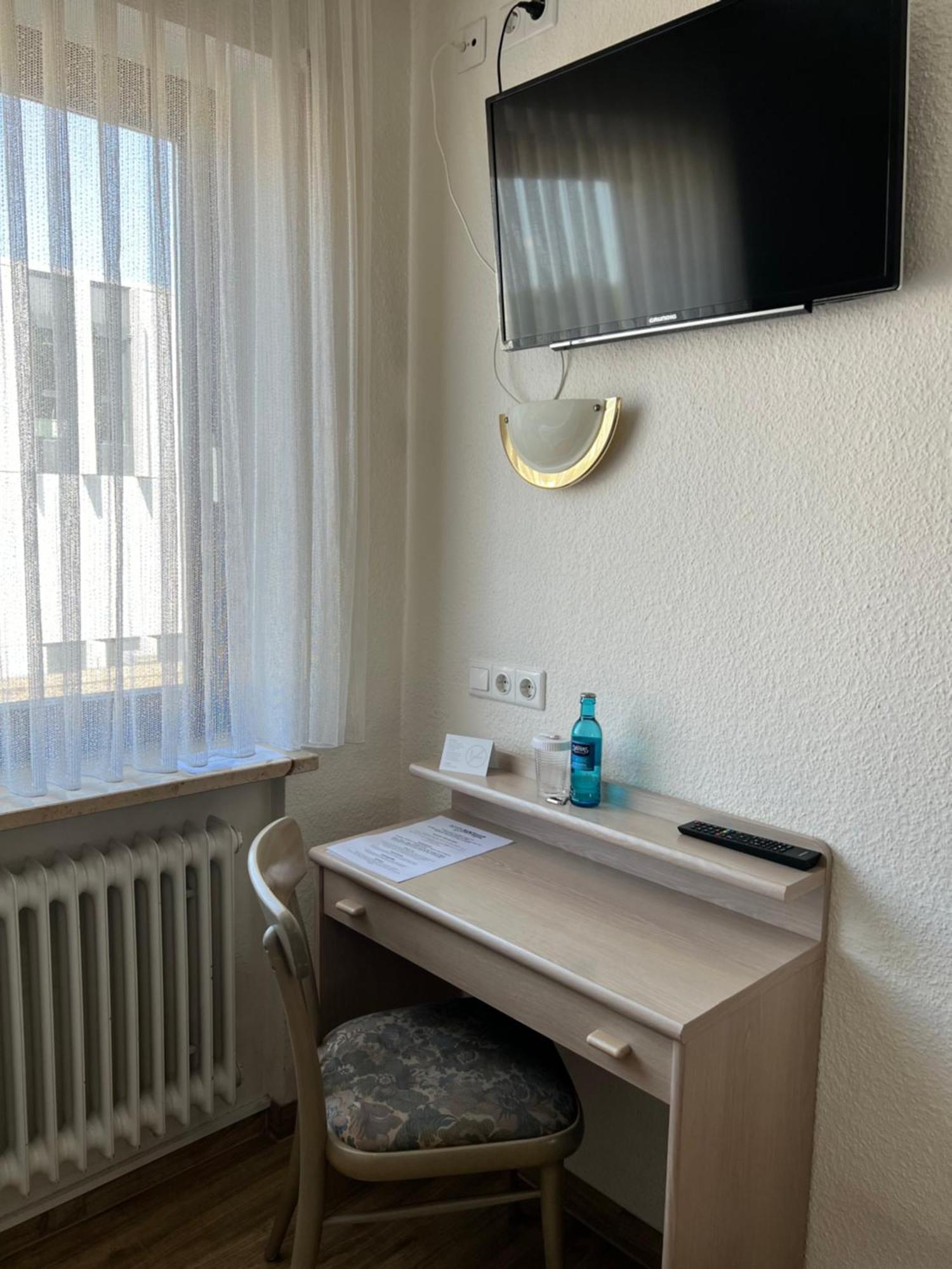 Hotel Fantasie Ansbach Bagian luar foto