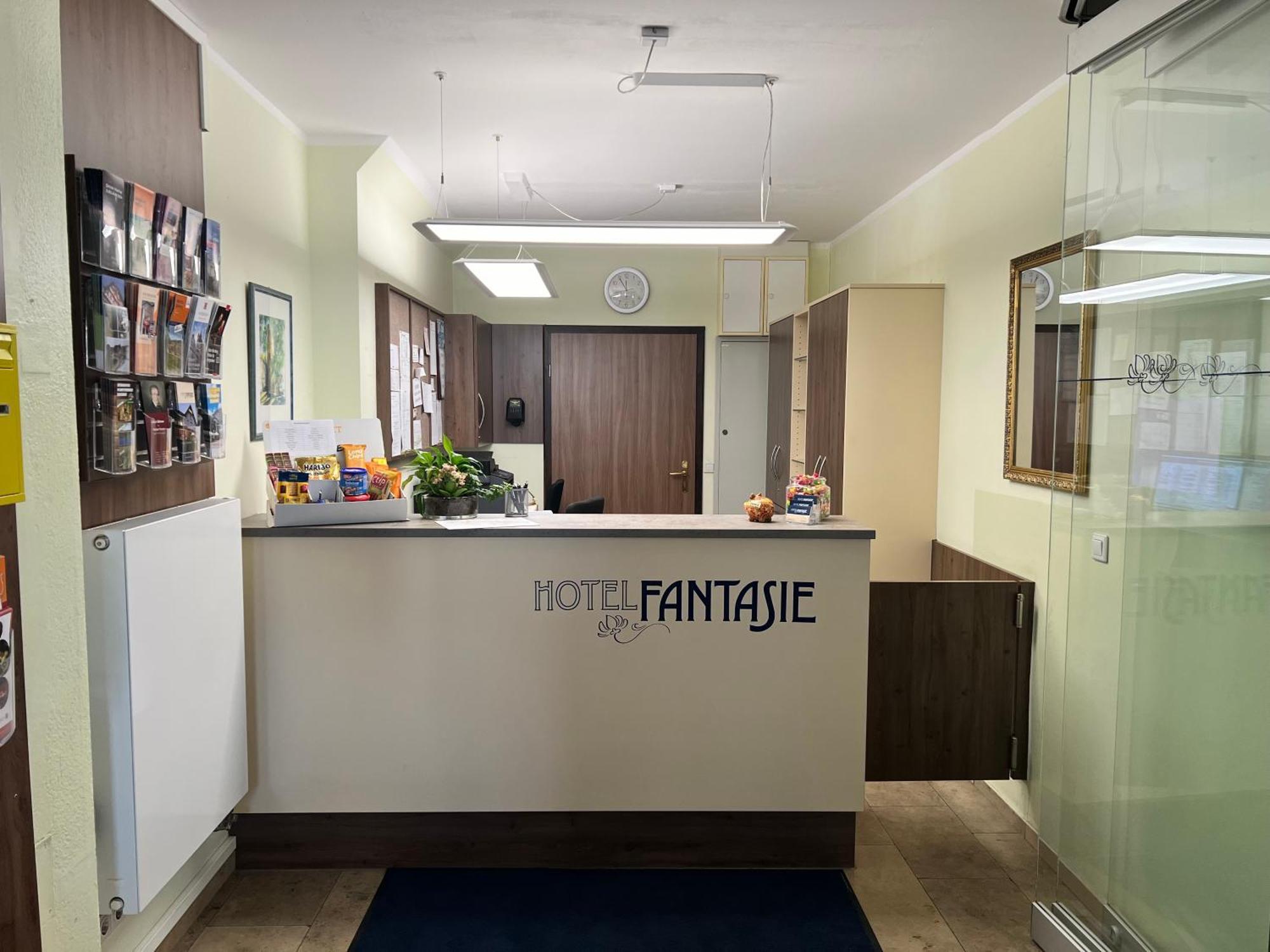 Hotel Fantasie Ansbach Bagian luar foto