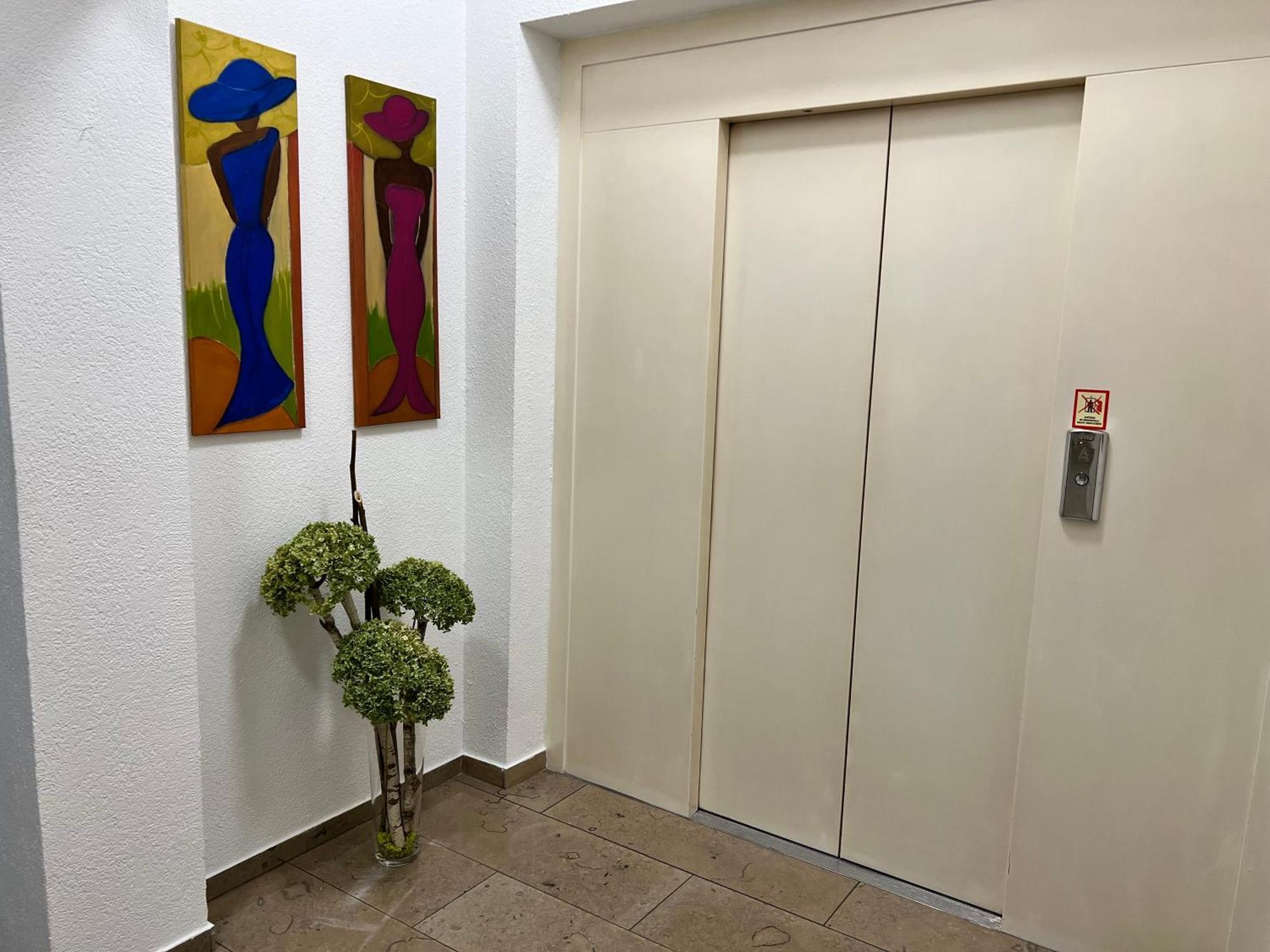 Hotel Fantasie Ansbach Bagian luar foto