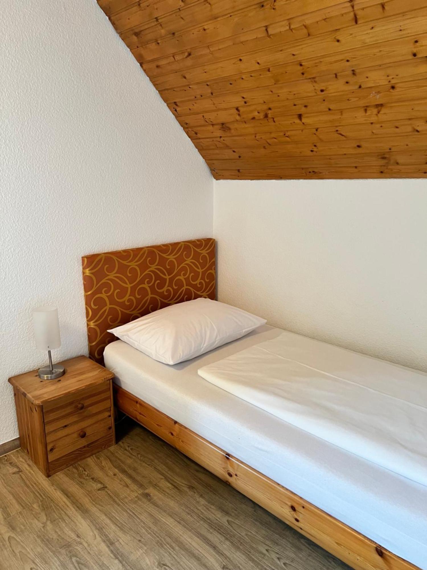 Hotel Fantasie Ansbach Bagian luar foto