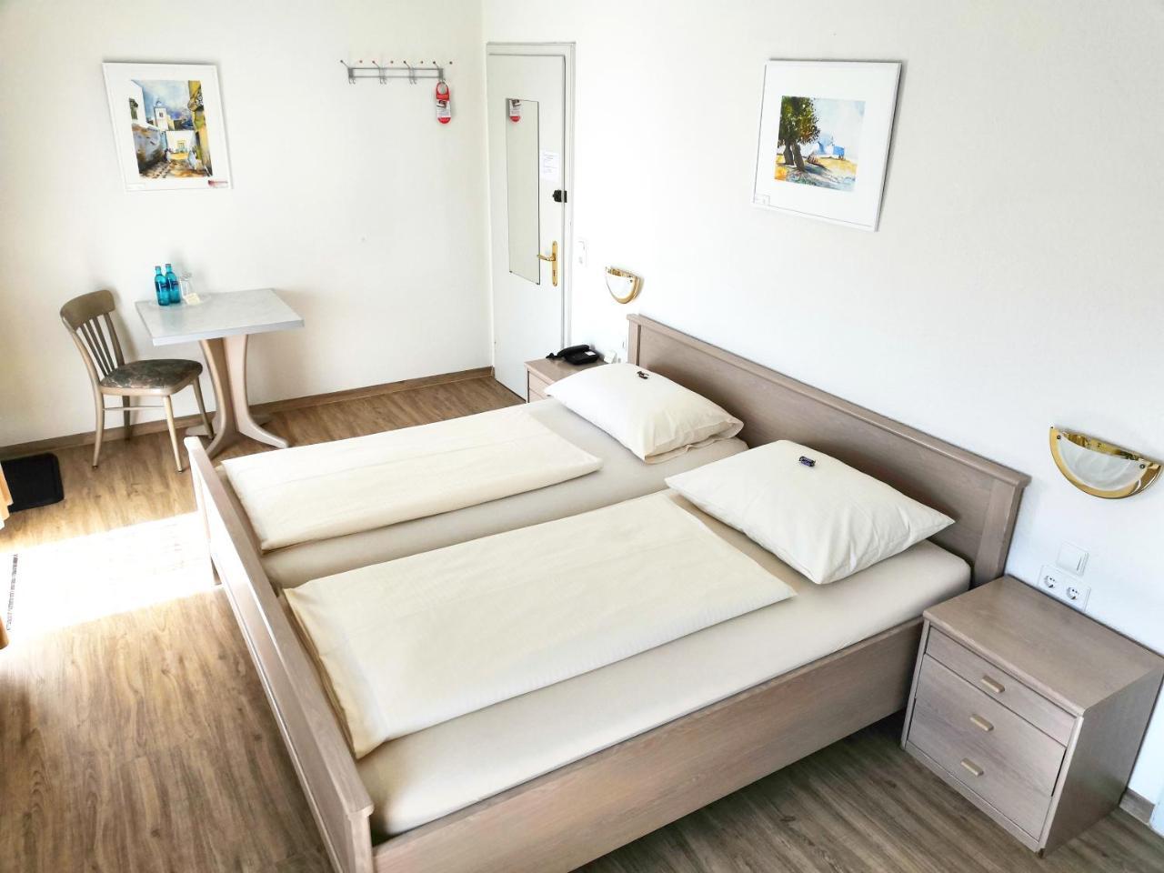 Hotel Fantasie Ansbach Bagian luar foto